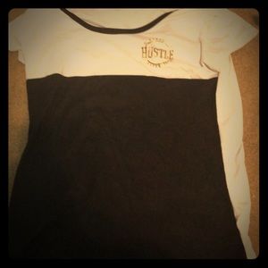 Hustle tee